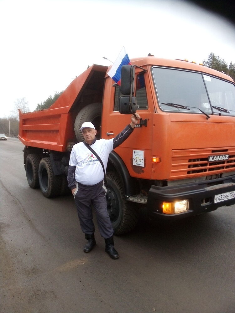  17261345  Oleg, 55 ,    