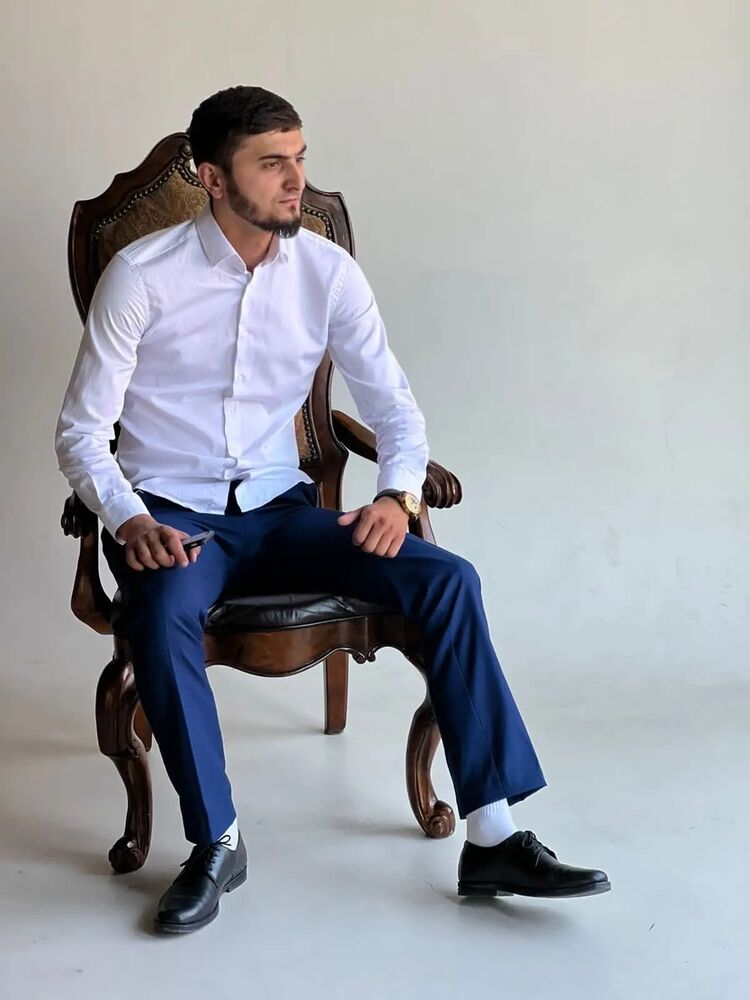  37101565  Maga, 23 ,    -