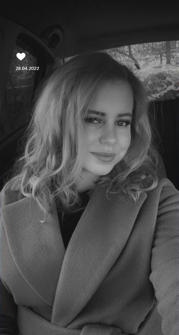  38045675  Anastasia, 23 ,    