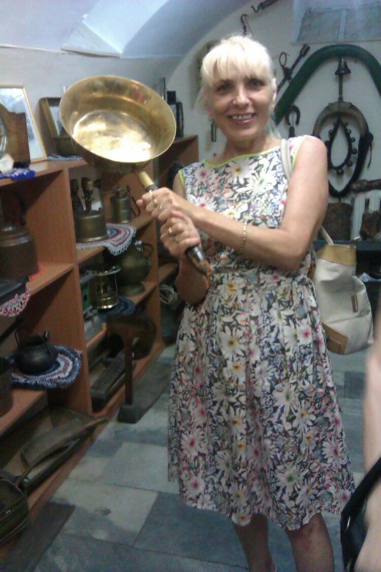  11029465  Nina, 66 ,    