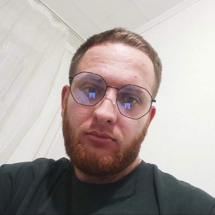  ,   Maxim, 25 ,   ,   , c 