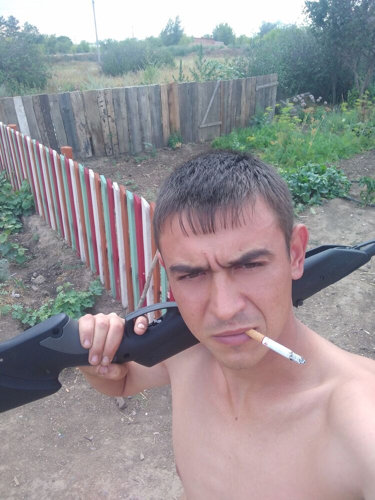  20709405  Nikolas, 30 ,    