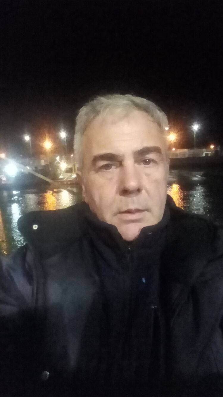  39796225  Ҹ, 57 ,    Puerto Madryn