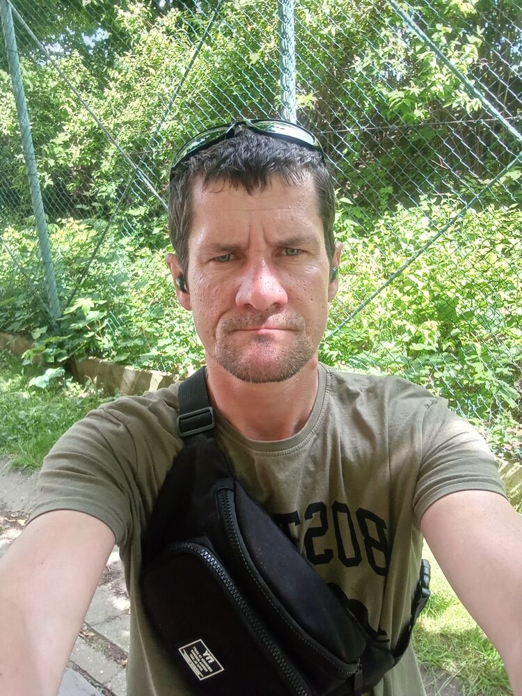  44880465  Igor, 37 ,    Brezineves