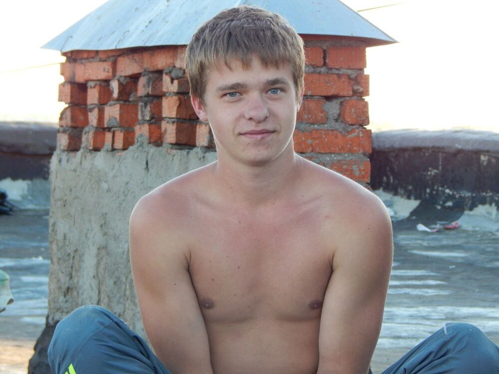  43622555  Igor, 29 ,    