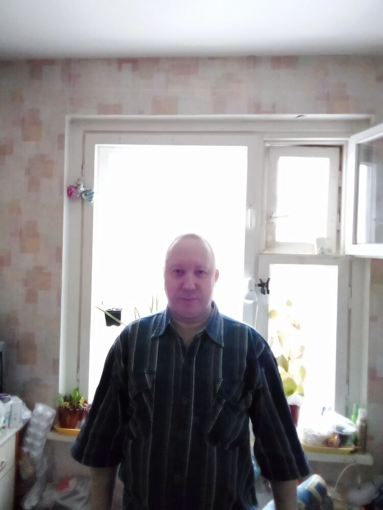  ,   Aleksandr, 52 ,   c 