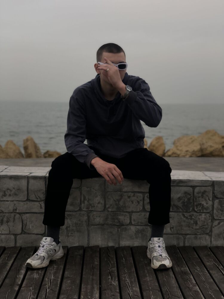  43601845  Aleksey, 20 ,    