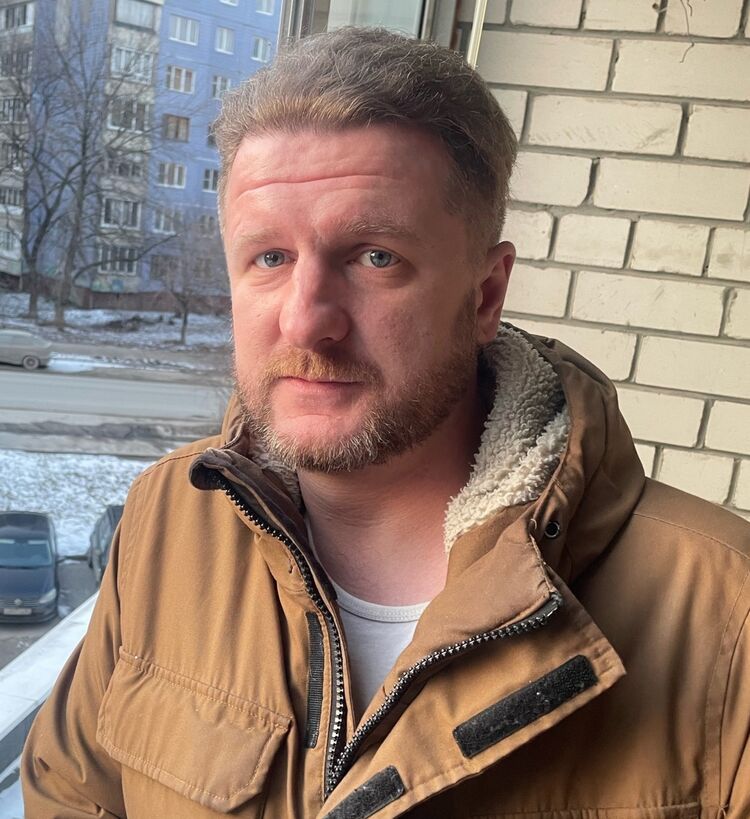  ,   Denis, 35 ,   ,   