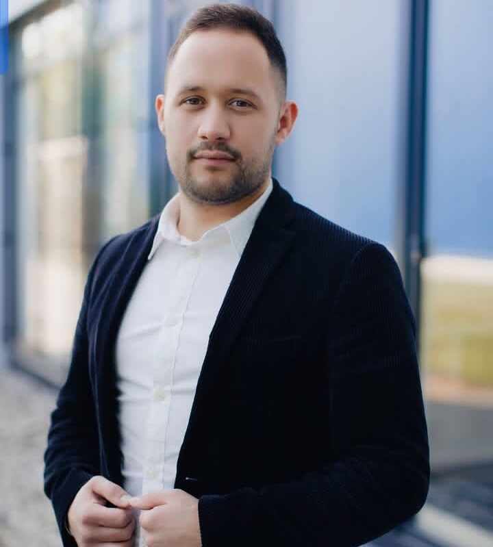 ���� 49439925 ������� Adrian, 40 ���, ���� ���������� � ������