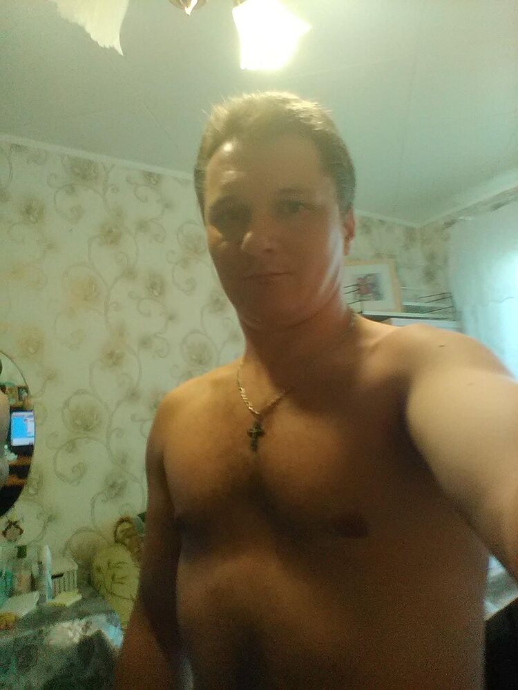  15225845  Vankuver, 39 ,     