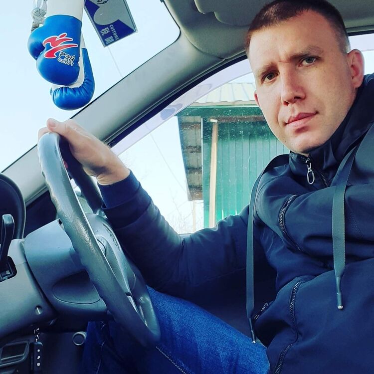  18605785  , 39 ,    