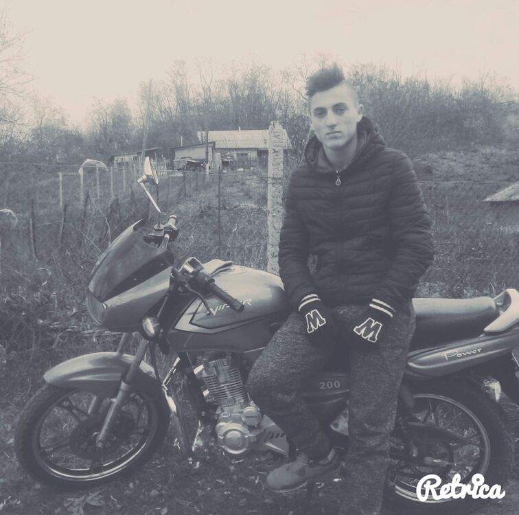  41590675  Cristi, 28 ,    