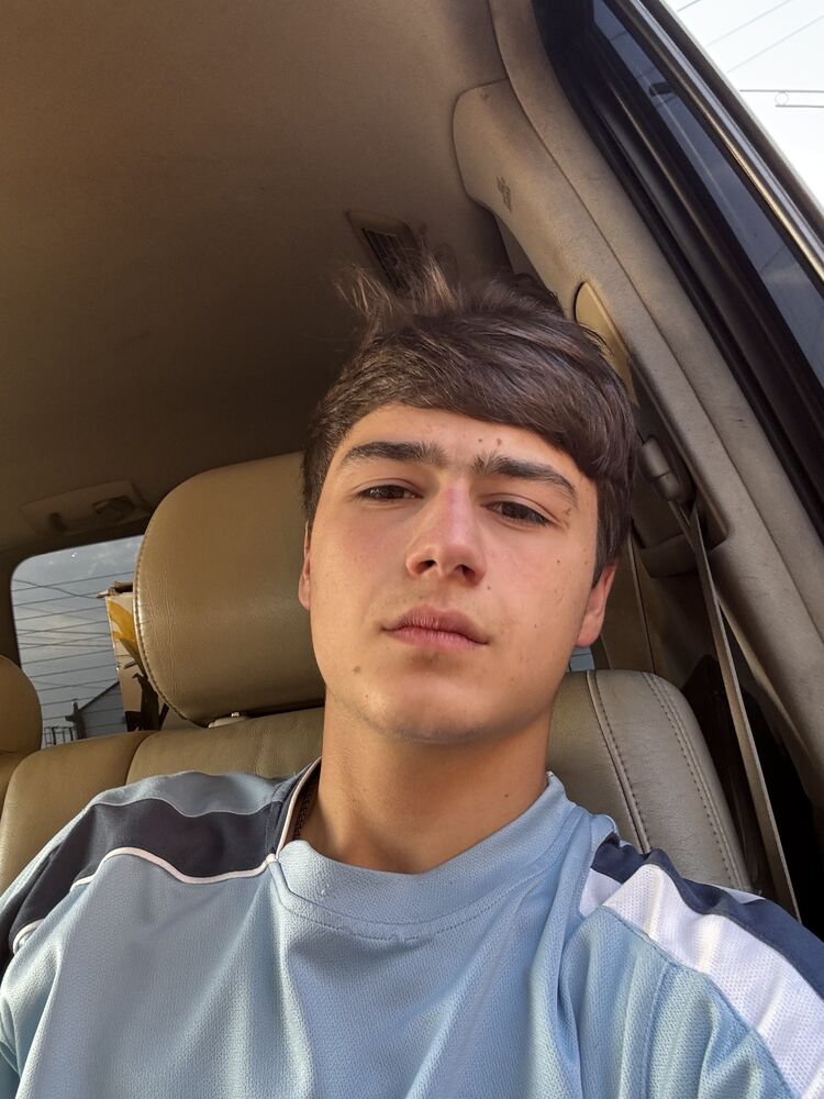  52998255  Edmon, 20 ,    