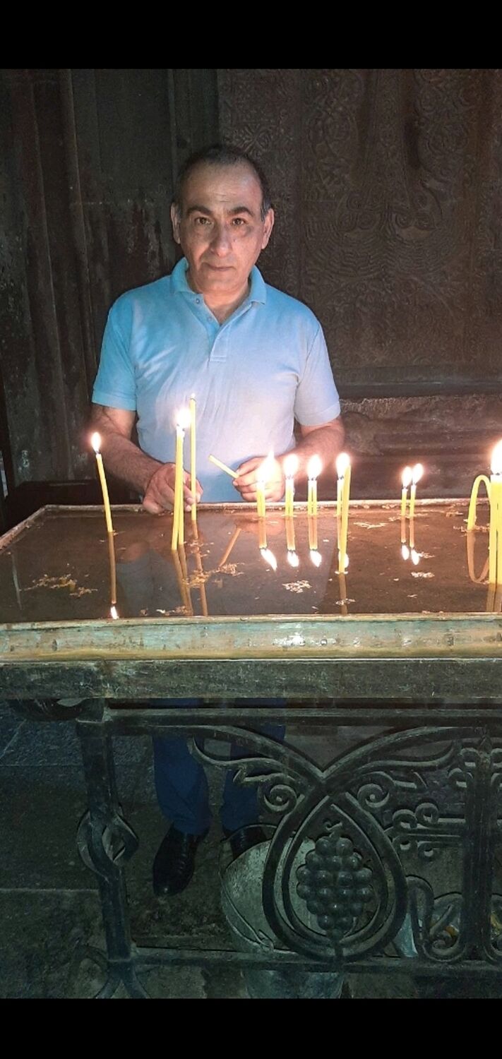  ,   Hrach, 54 ,   ,   