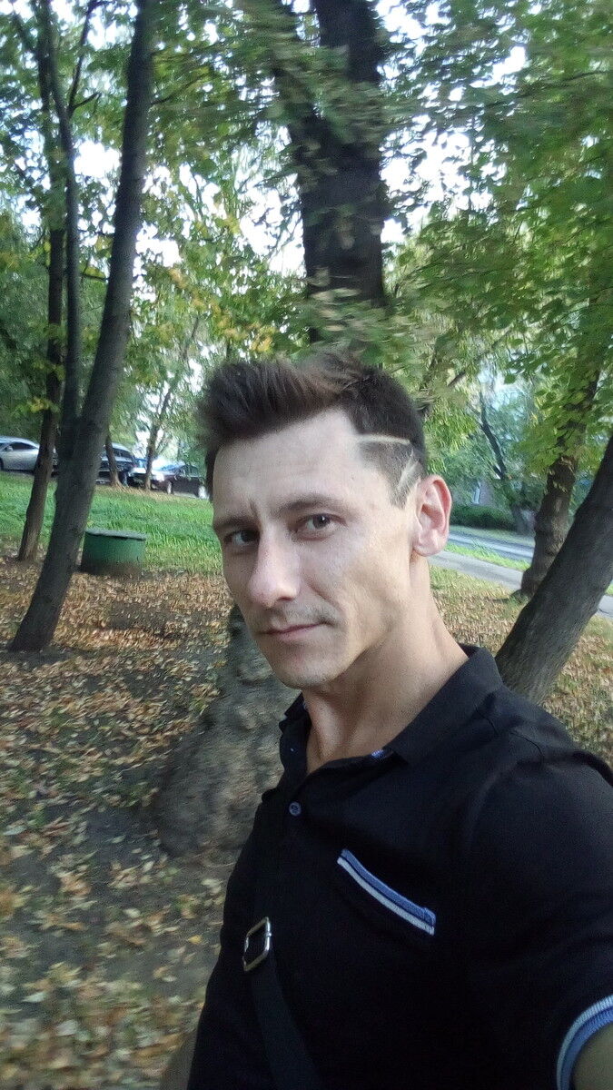  18034215  Ivan, 41 ,    