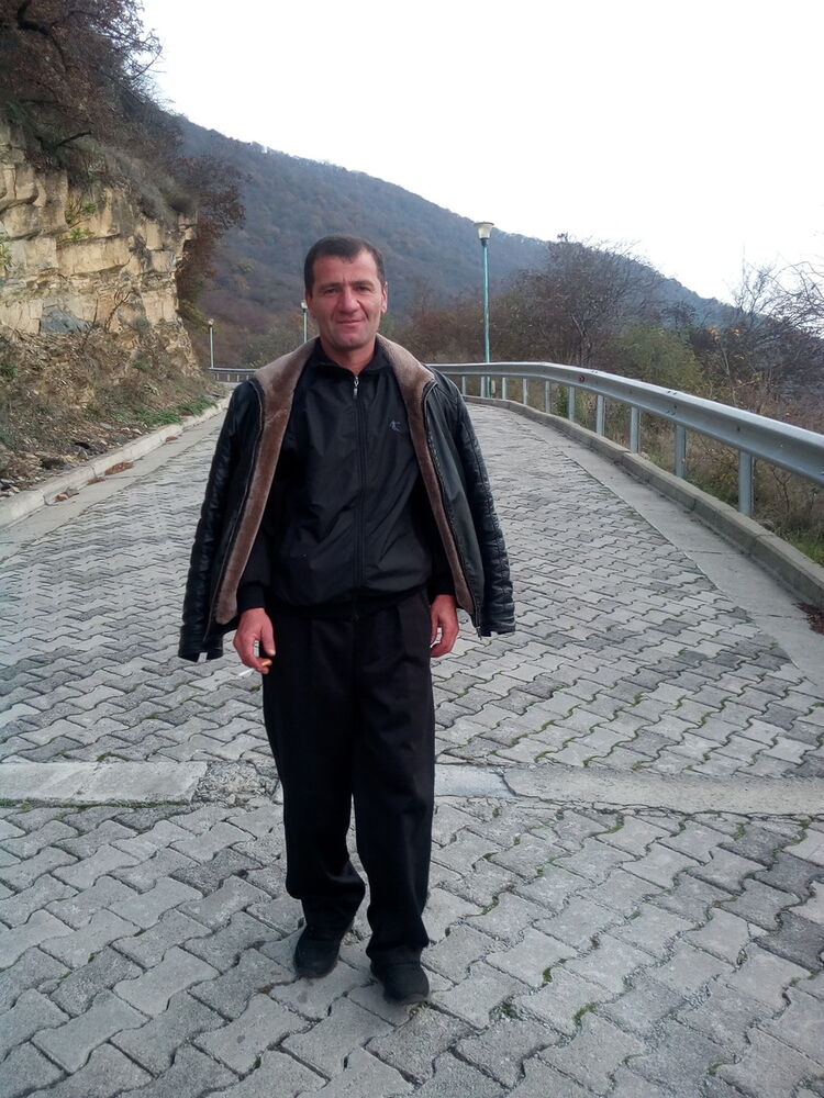  ,   Ioska, 49 ,   
