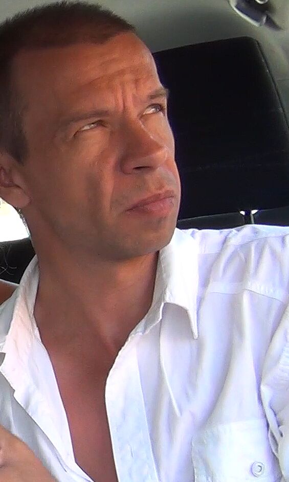  45212795  Paul, 54 ,    
