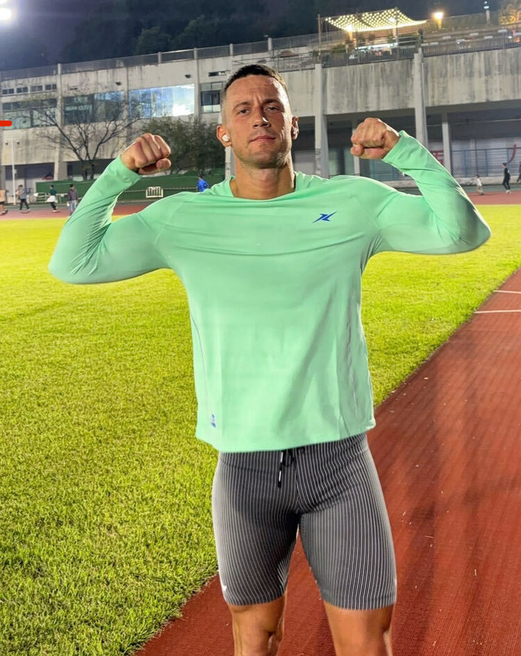  50271445  Aleksei, 36 ,    