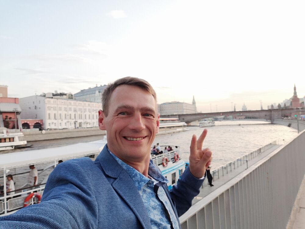  53301925  Kirill, 44 ,    