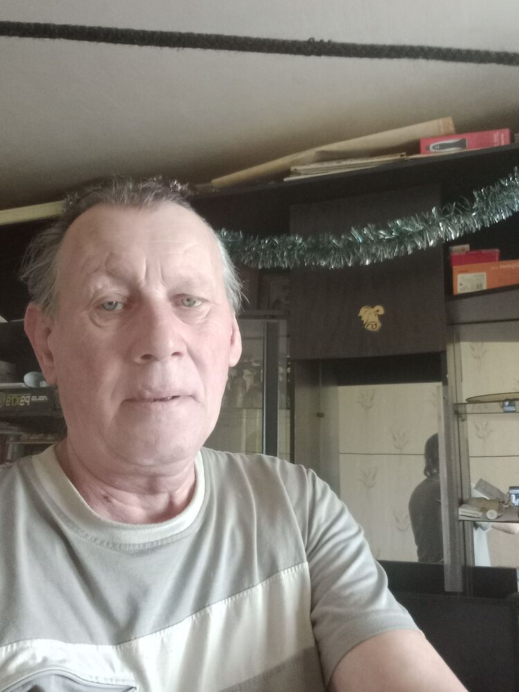 42300455  Leksei, 45 ,    
