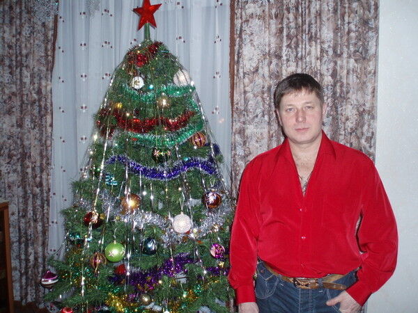  ,   Vadim, 56 ,   