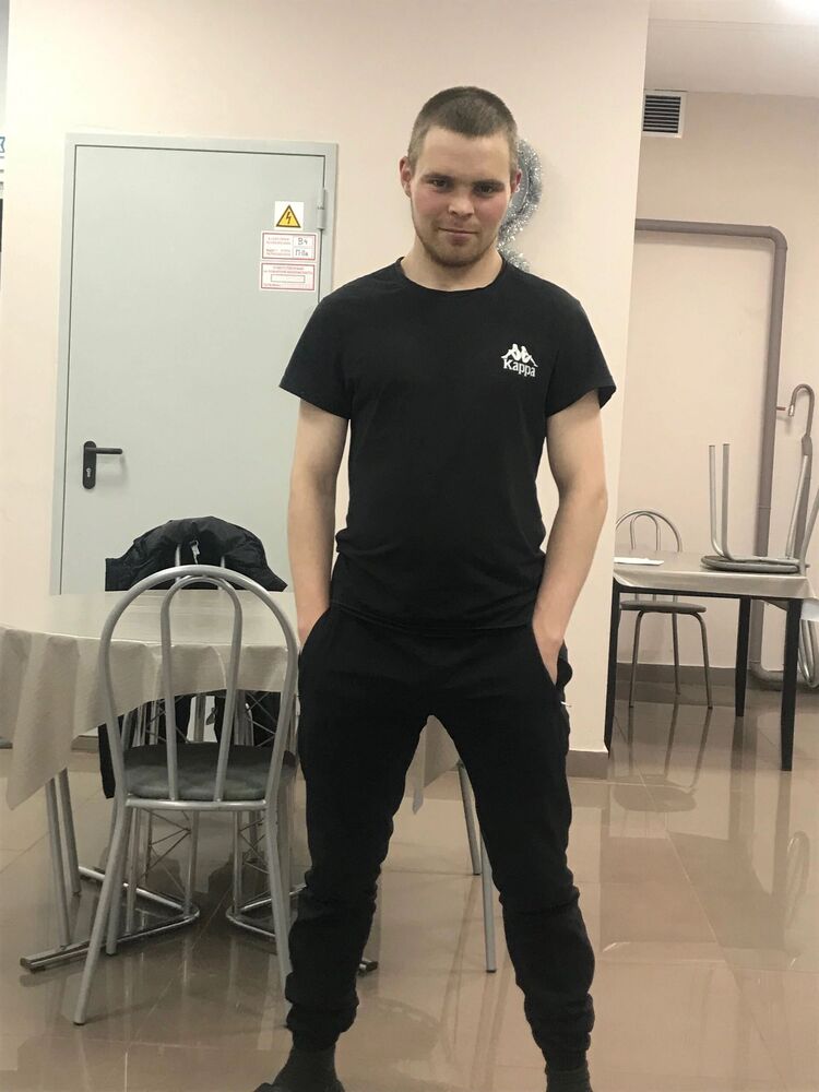  49438165  , 22 ,    