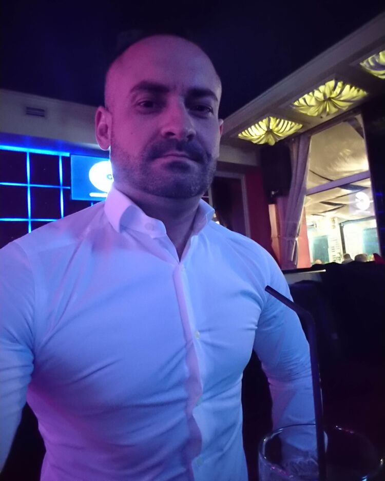  ,   Niko, 35 ,   ,   