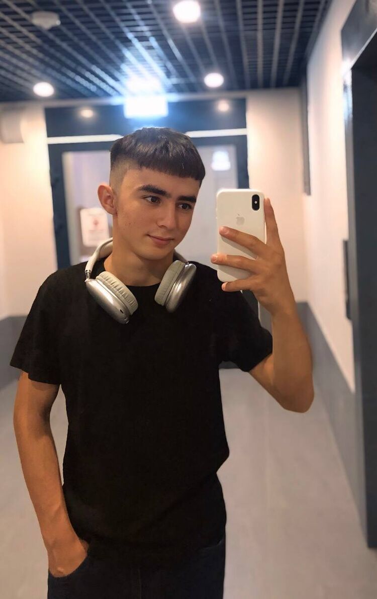  53729475  , 18 ,    