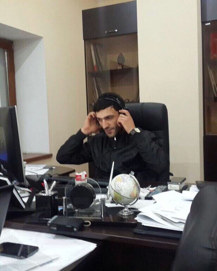  49098155  Elnur, 40 ,    