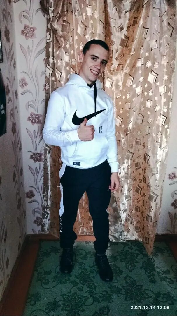  38971065  Vlad, 23 ,    -
