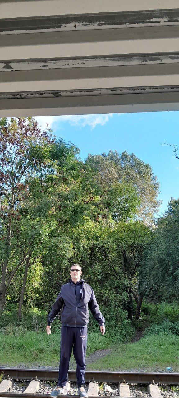  54549755  Arthur james, 55 ,    