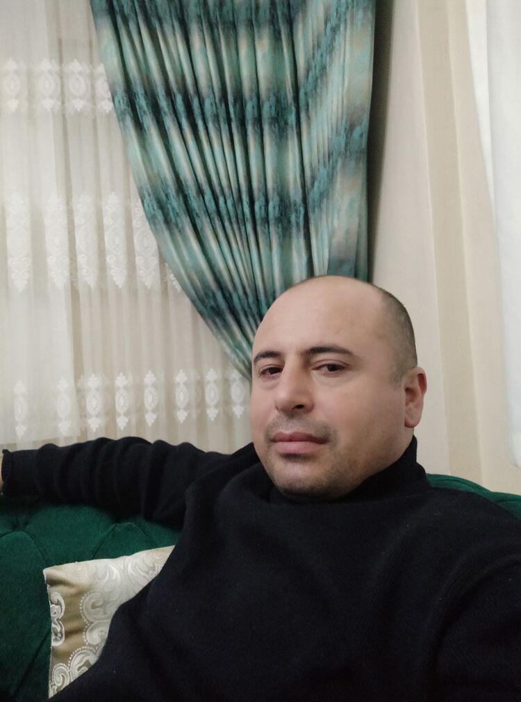  46087445  Murat, 40 ,    