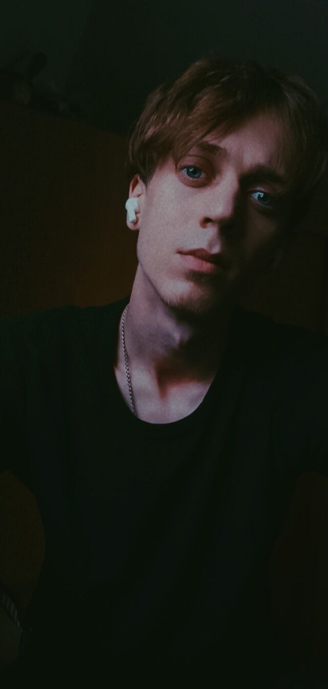  33325135  , 28 ,    