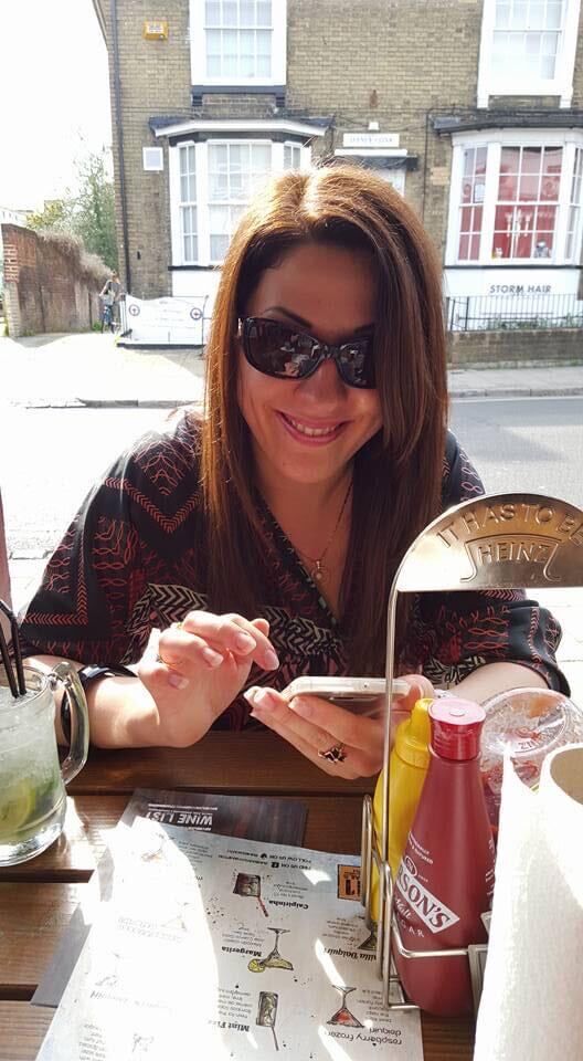  27776125  Anastasija, 40 ,    