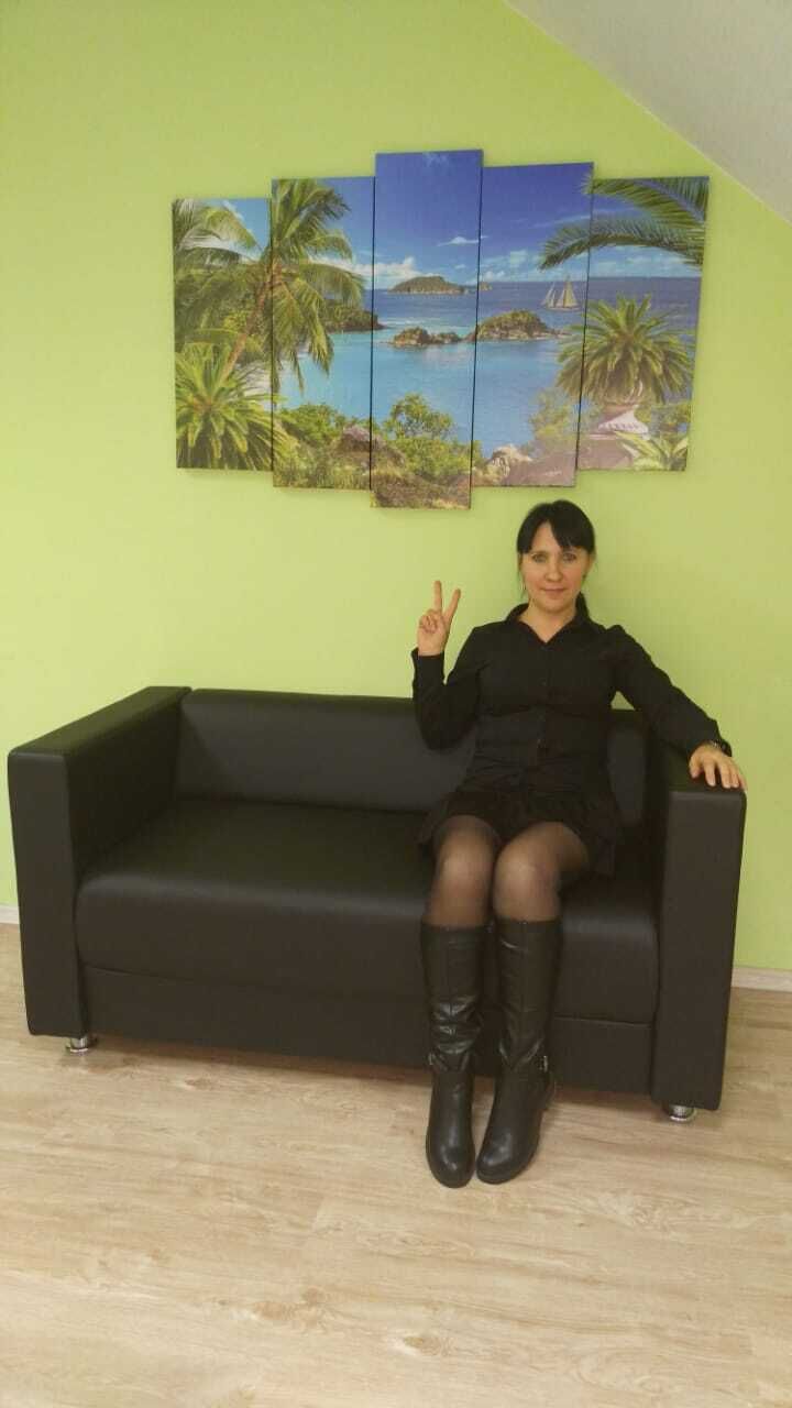  53520925  Elena, 45 ,    