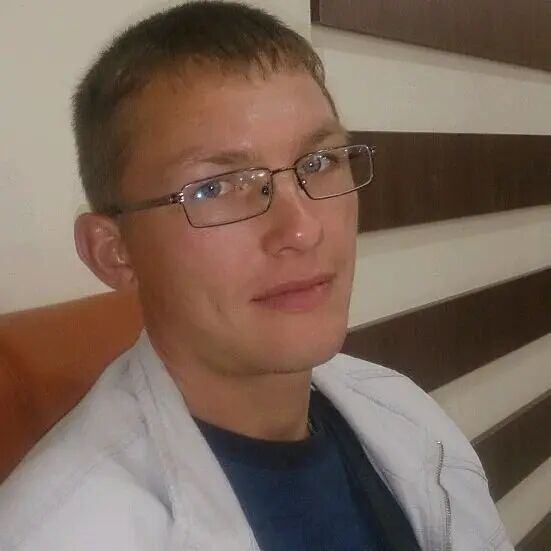  52310715  Evgenij, 43 ,    