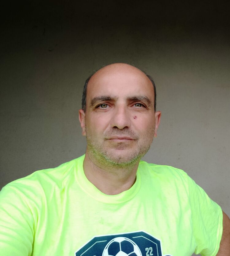  44296635  Lasha, 37 ,    