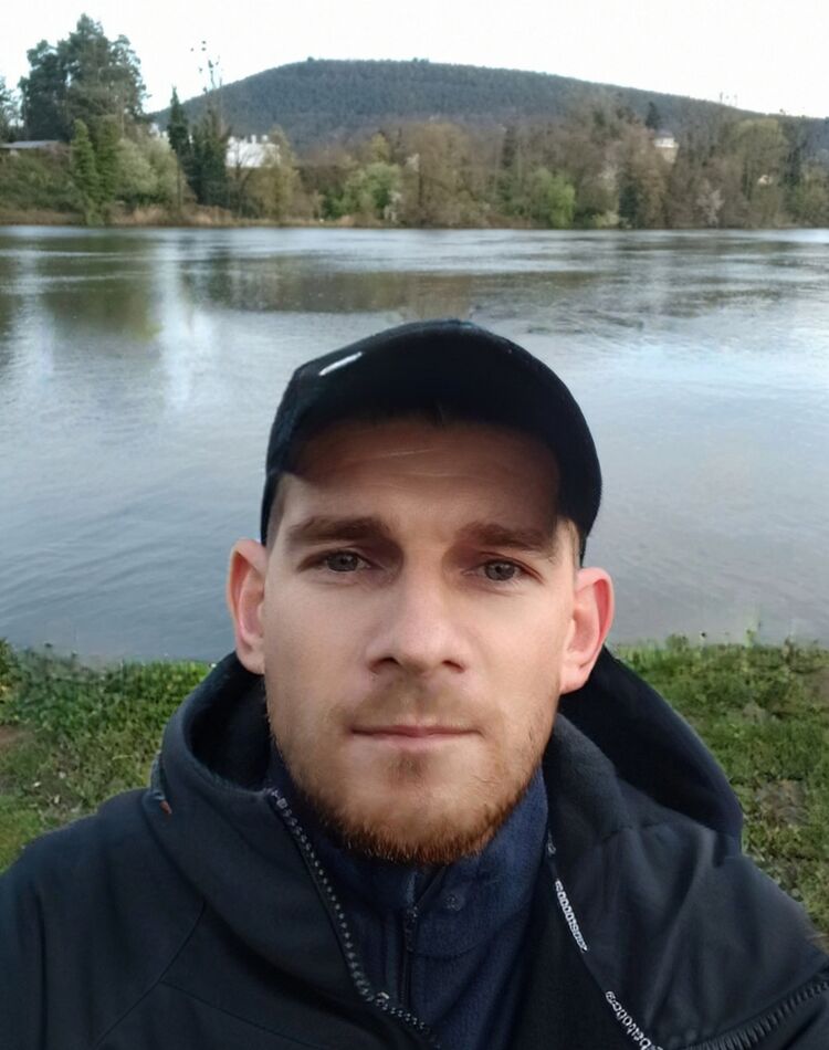 Aschaffenburg,   , 37 ,     , c , 
