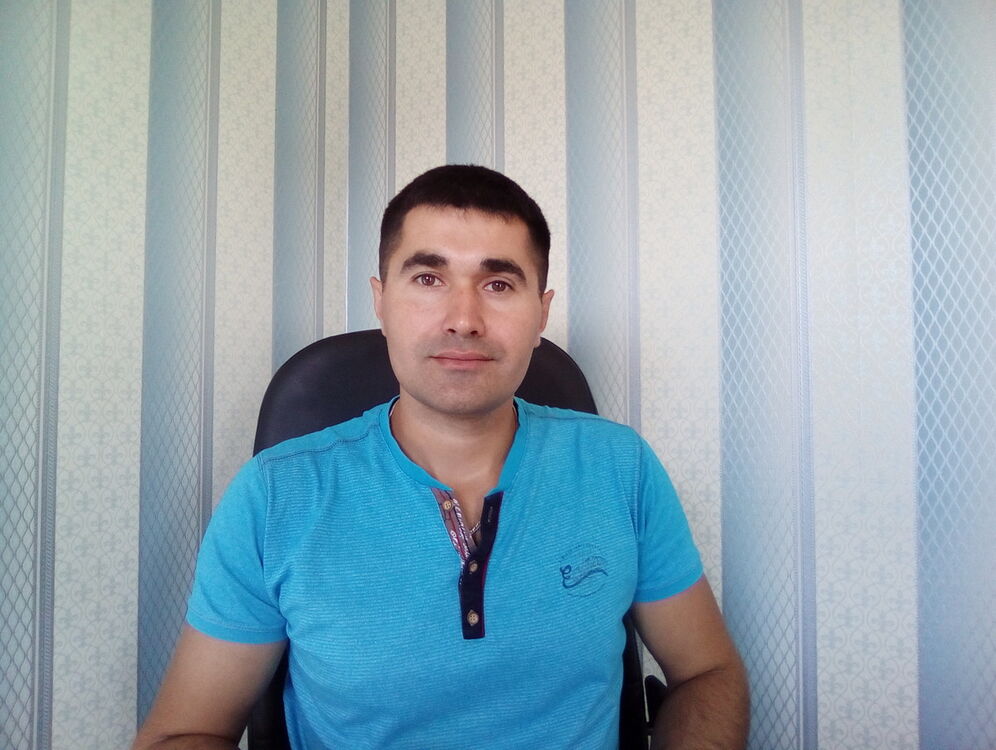  10152605  Konstantin, 43 ,    