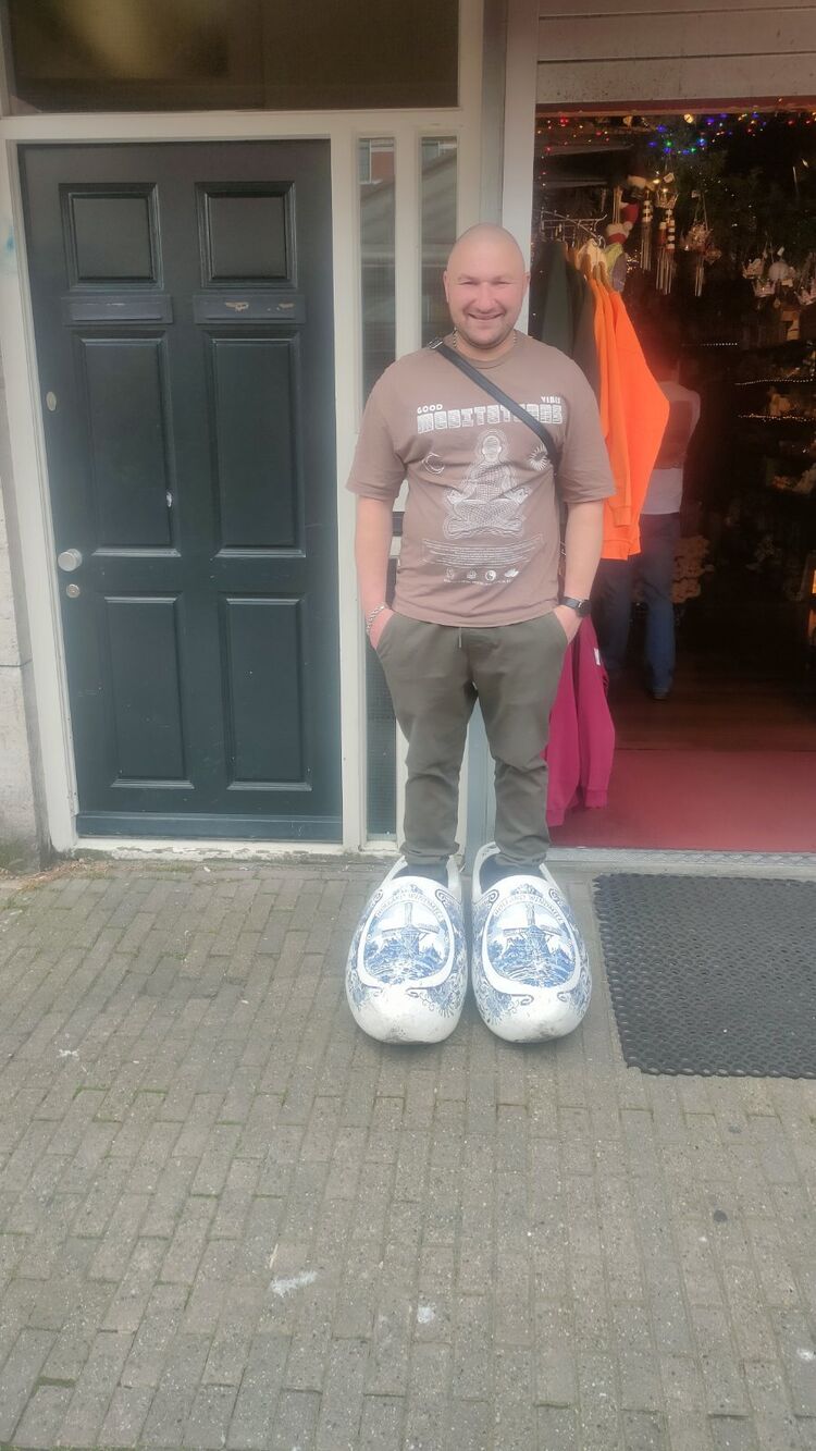  46893115  , 38 ,    