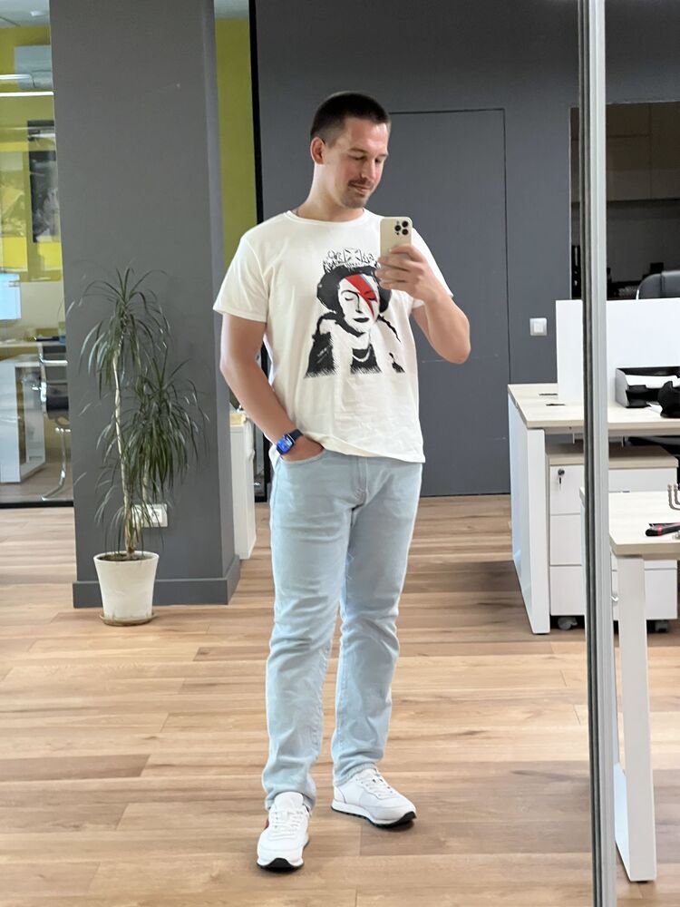  ,   Ivan, 28 ,   ,   