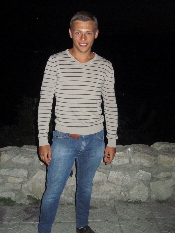  ,   Artem, 34 ,   ,   , c 