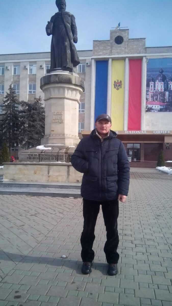  ,   Serghei, 52 ,  