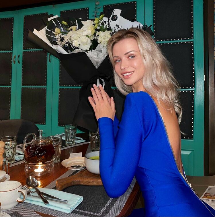  ,   Lena, 23 ,   ,   