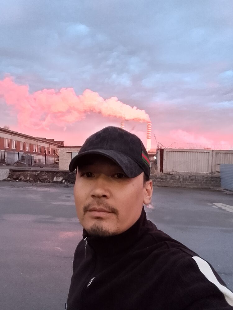  Utopia,   Abdixalil, 29 ,   ,   