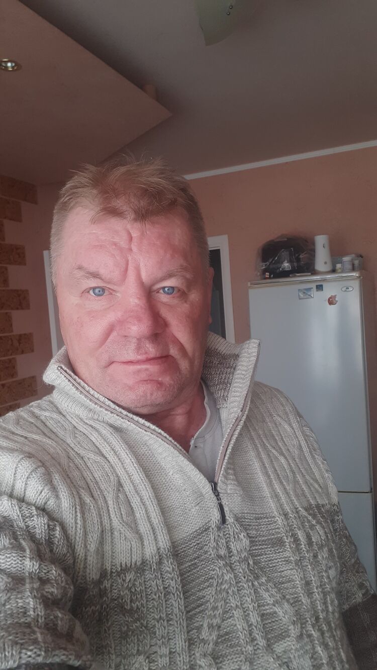  ,   Alexander, 61 ,   c 