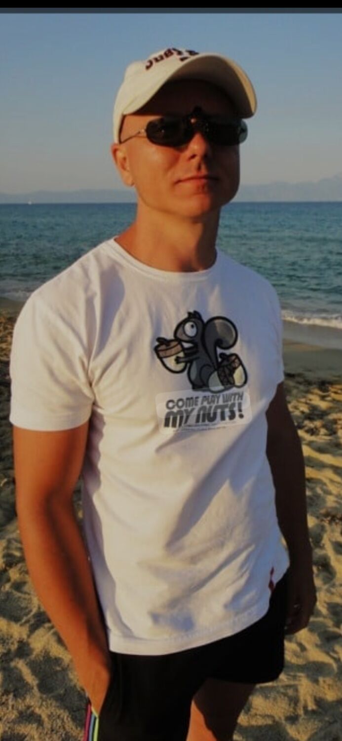  ,   Armen, 45 ,   ,   