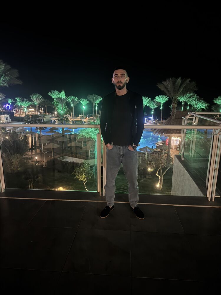  ,   Erik, 26 ,   ,   