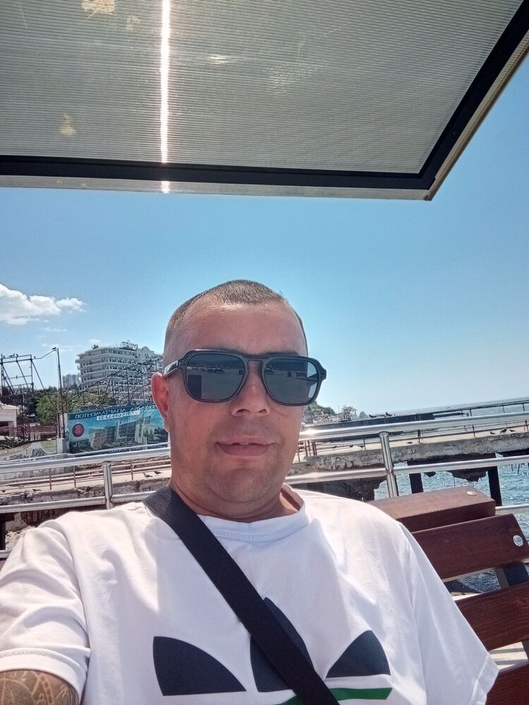  52969535  Aleksandr, 40 ,    