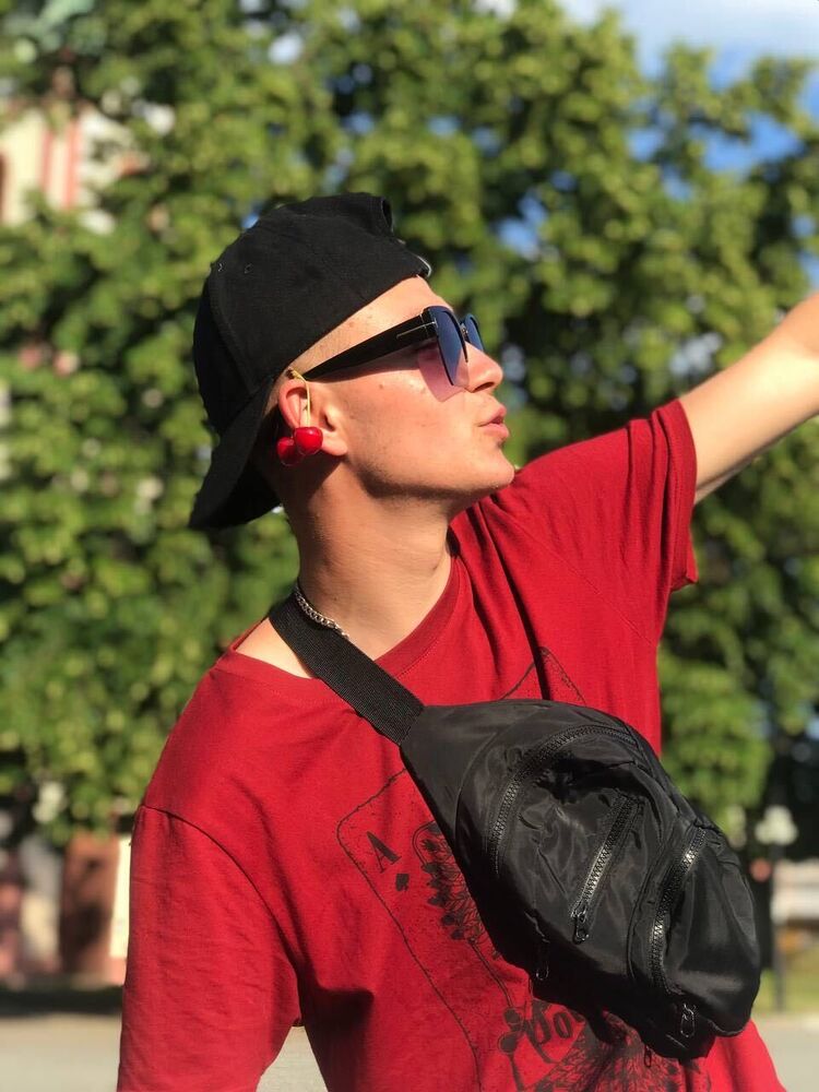  Praha,   Maxim, 22 ,   ,   